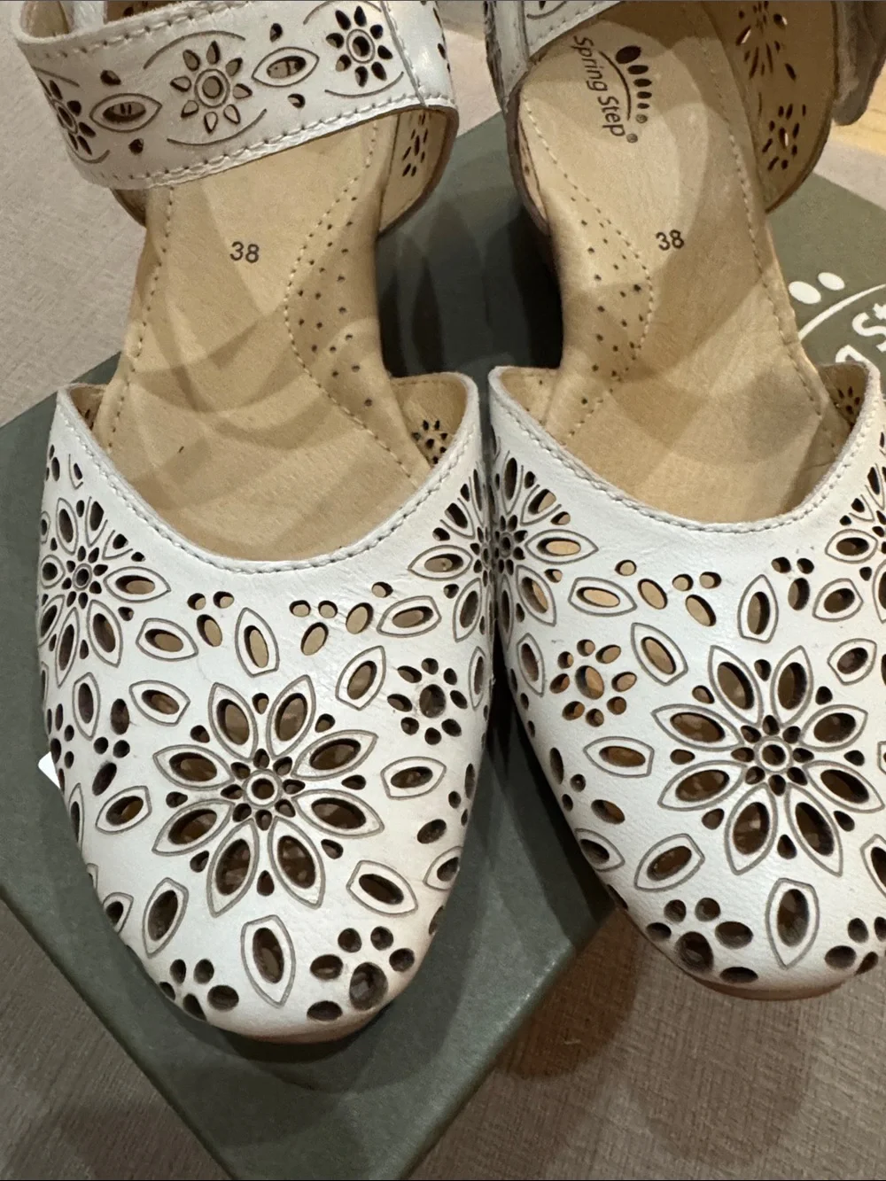 Spring Step NWT White Laser-Cut Mary Jane Flats with Ankle Strap